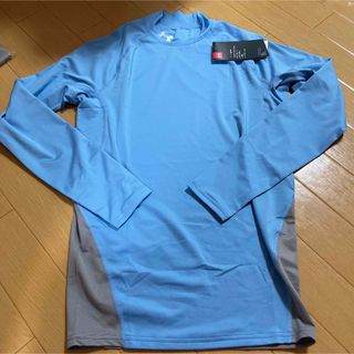 アンダーアーマー(UNDER ARMOUR)のアンダーアーマー　長袖インナー　水色　XL 新品(ウェア)