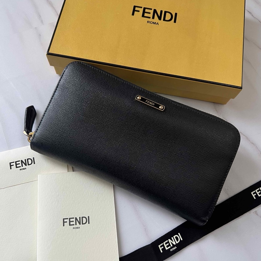 美品 FENDI フェンディ 折り財布 コンパクト財布 コインケース 訳あり