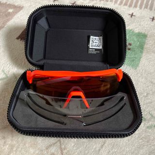 オークリー(Oakley)の100％のスポーツサングラス(サングラス/メガネ)