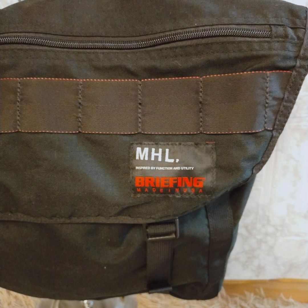 ブリーフィング MHL コラボ メッセンジャーバッグ　ブラック