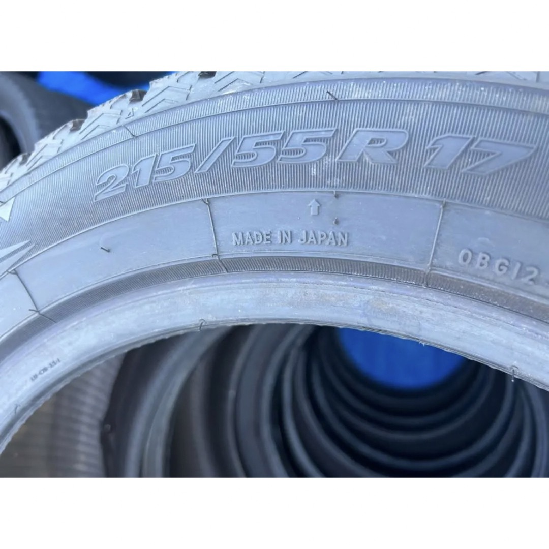 TOYO TIRES 215/55R17 21年製　スタッドレスタイヤ