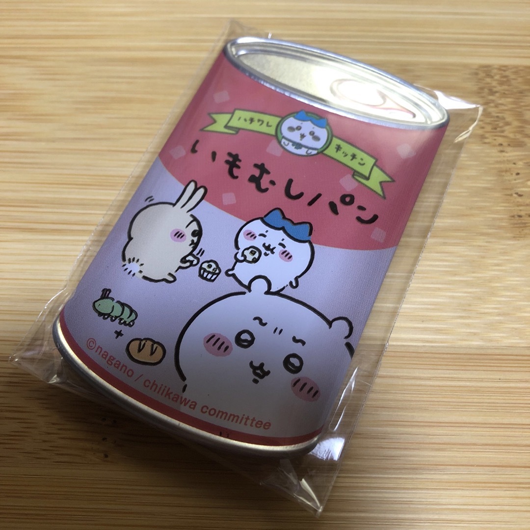 ちいかわ(チイカワ)のちいかわ　缶バッジ エンタメ/ホビーのおもちゃ/ぬいぐるみ(キャラクターグッズ)の商品写真