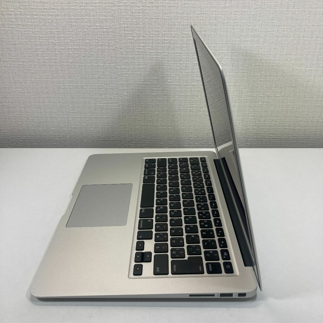 Apple MacBook Air Core i5 ノートパソコン （M69）