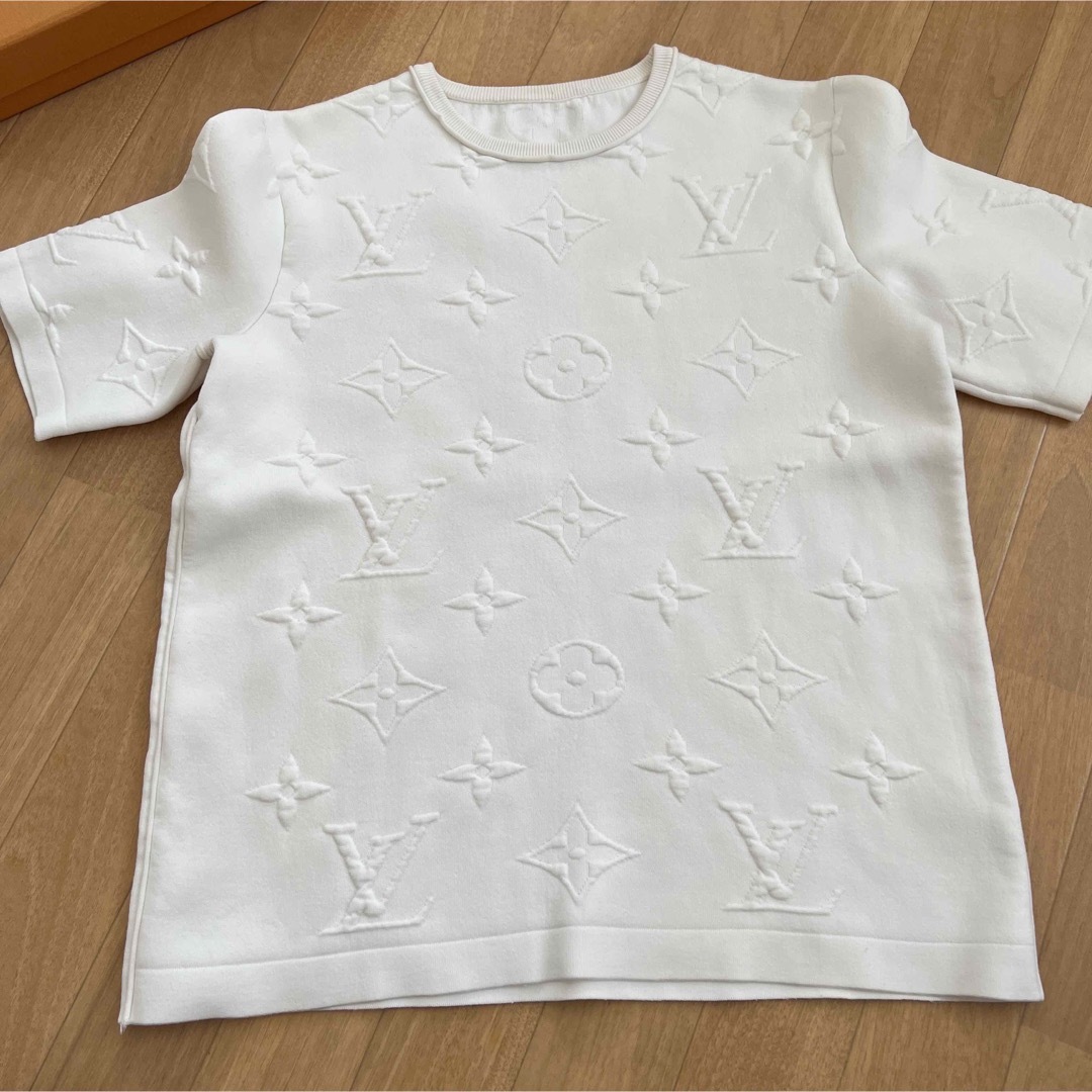 LOUIS VUITTON(ルイヴィトン)のルイヴィトン　トップス　ロゴ　白　Tシャツ　XS  レディース レディースのトップス(Tシャツ(半袖/袖なし))の商品写真