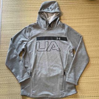 アンダーアーマー(UNDER ARMOUR)のアンダーアーマー　パーカー　メンズL(パーカー)