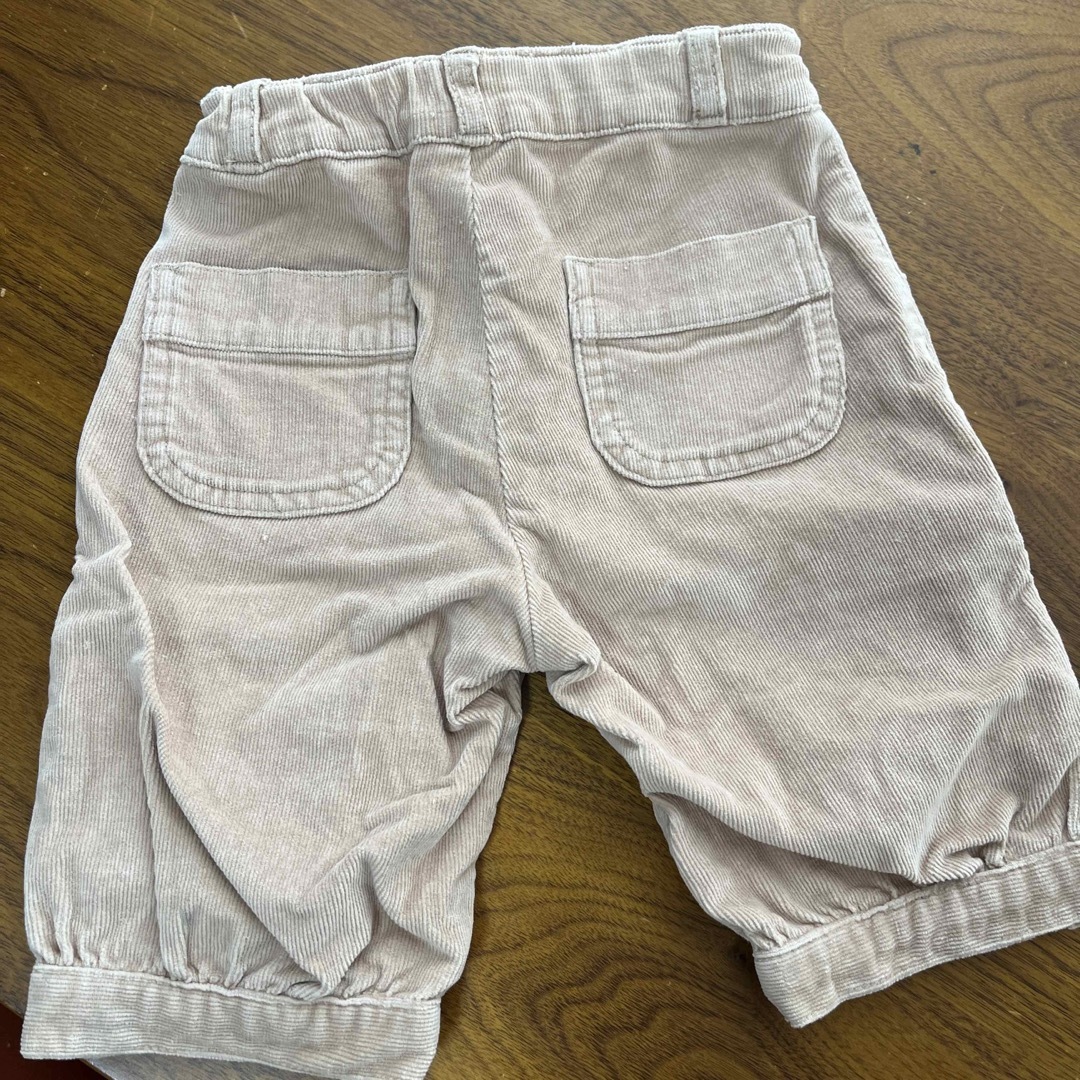 babyGAP(ベビーギャップ)のGAP  コーデュロイ　パンツ　90 キッズ/ベビー/マタニティのキッズ服女の子用(90cm~)(パンツ/スパッツ)の商品写真