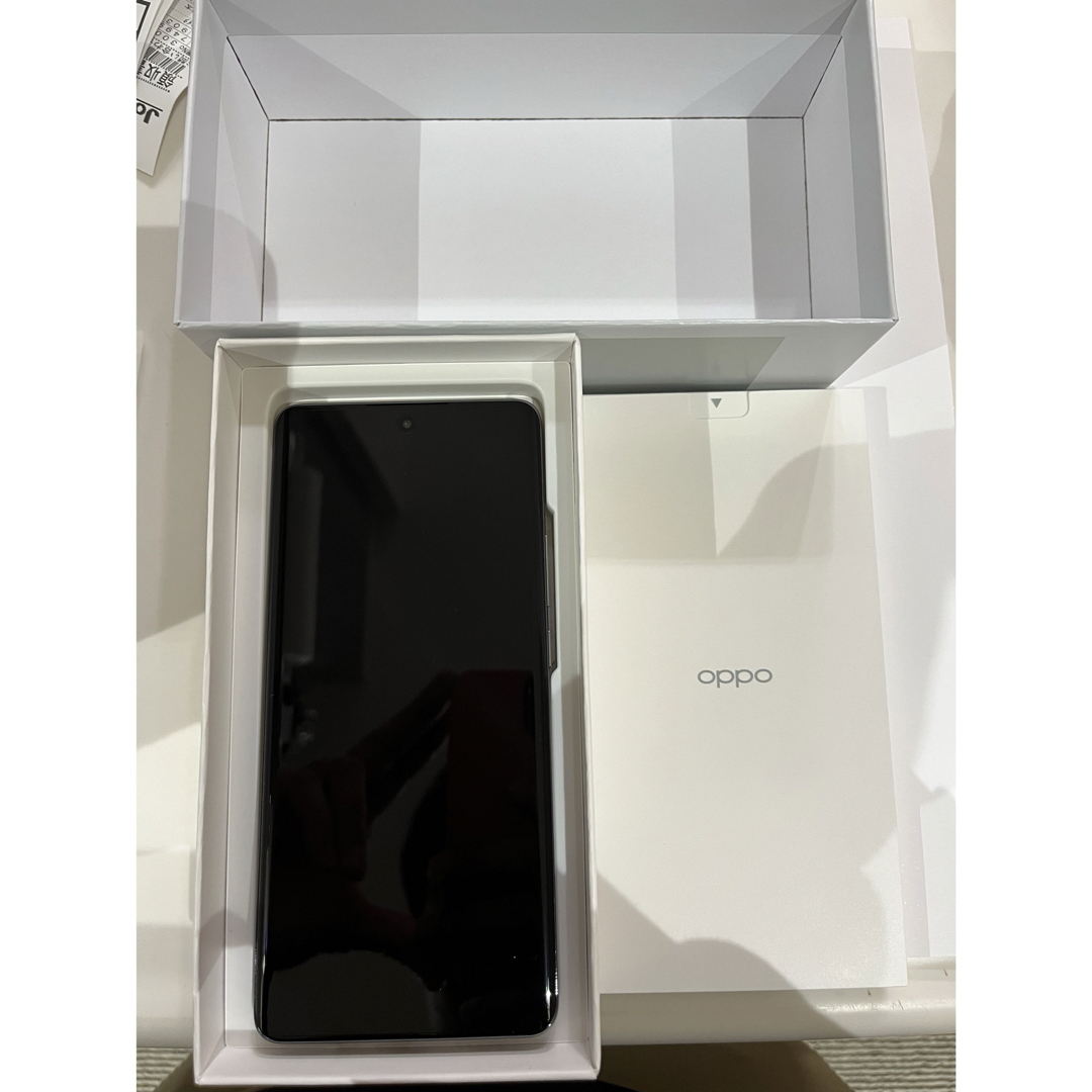 OPPO(オッポ)の【未使用品】OPPO Reno10 Pro 5G 未使用 スマホ/家電/カメラのスマートフォン/携帯電話(スマートフォン本体)の商品写真