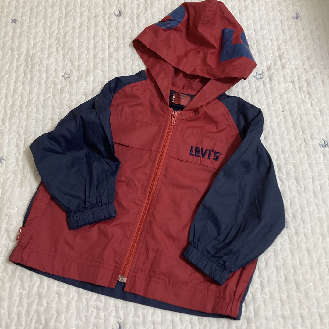 Levi's(リーバイス)のLEVI’S シャカシャカアウター 薄手 ウィンブレ 90 キッズ/ベビー/マタニティのキッズ服男の子用(90cm~)(ジャケット/上着)の商品写真