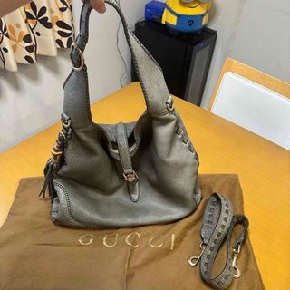 グッチ(Gucci)のグッチ　本革トートバッグ　ショルダー大容量(トートバッグ)