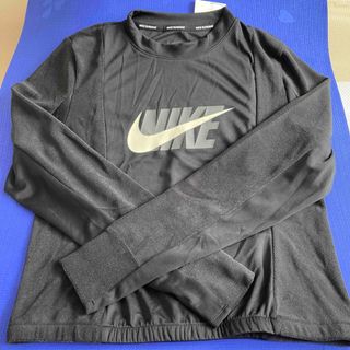 NIKE - NIKE 長袖トップス　M