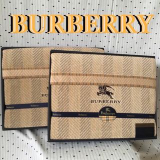 BURBERRY - 美品本物バーバリーの羽毛ひざ掛け・ブランケット ダウン