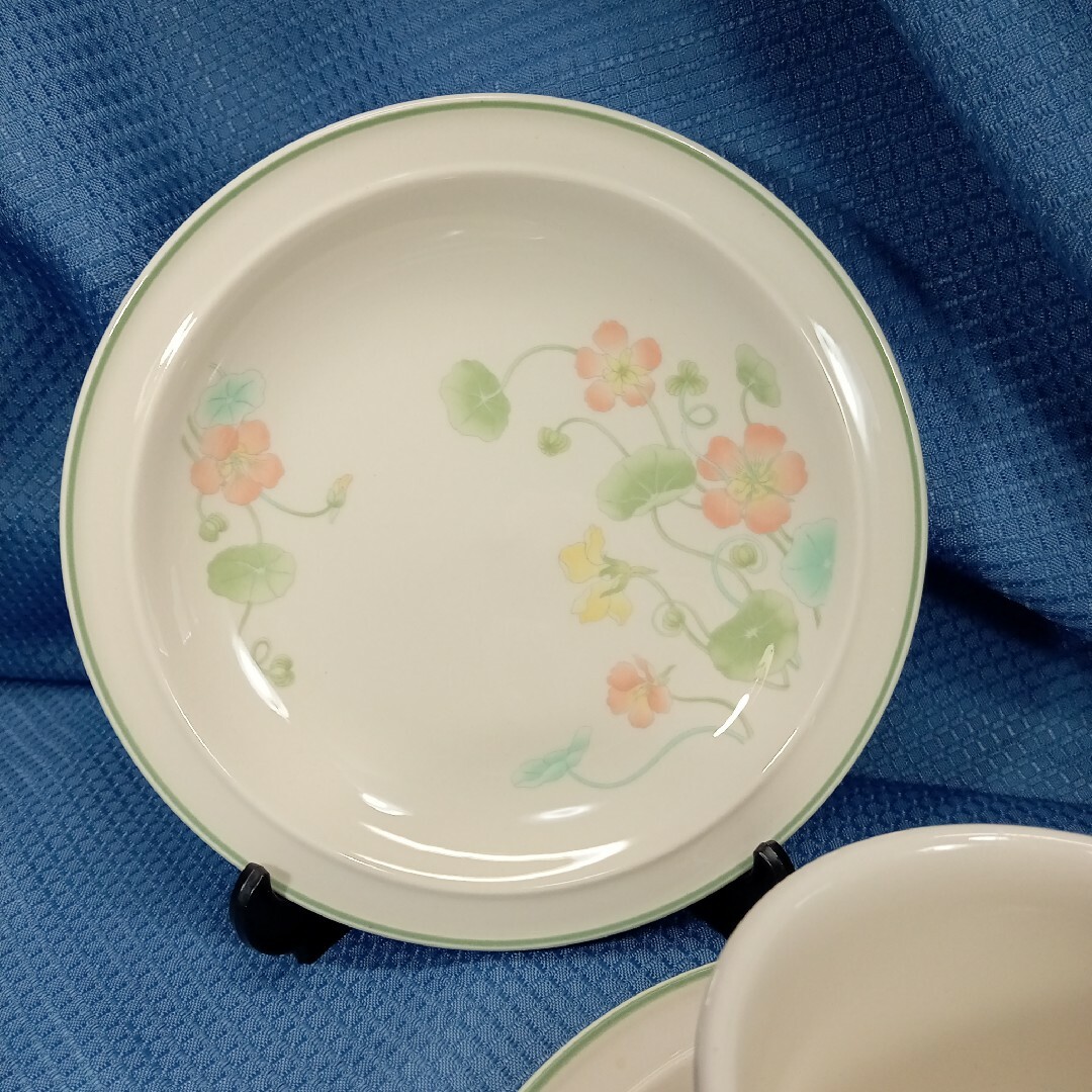 WEDGWOOD(ウェッジウッド)の英国ウェッジウッド WEDGWOOD 1980's  ナスタチウム  トリオ インテリア/住まい/日用品のキッチン/食器(グラス/カップ)の商品写真