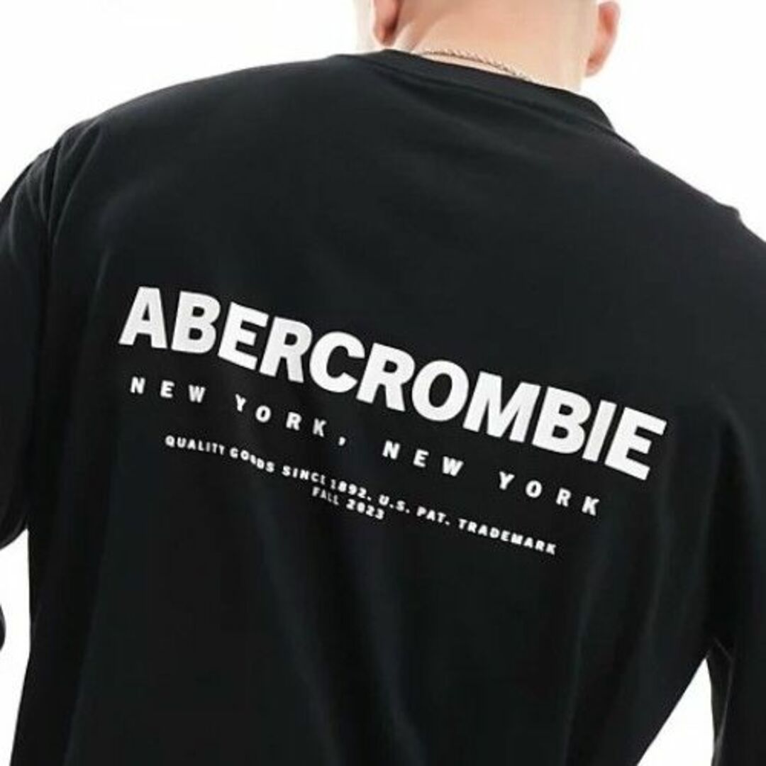 Abercrombie&Fitch(アバクロンビーアンドフィッチ)のアバクロ★メンズ★バックロゴのロングスリーブTOPSブラック★サイズXL メンズのトップス(Tシャツ/カットソー(七分/長袖))の商品写真