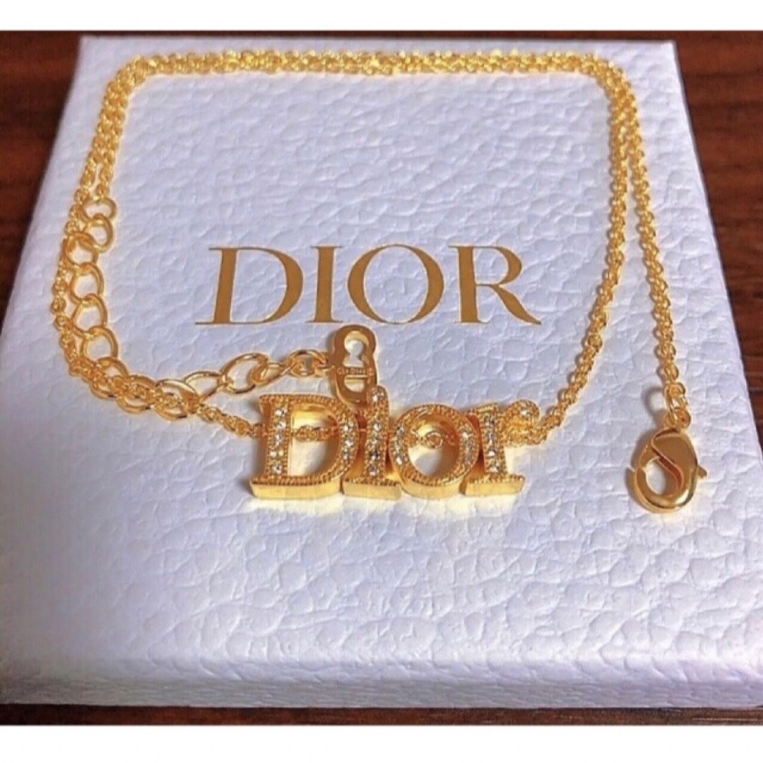 Dior ロゴ ネックレス ゴールド キラキラ ストーン 希少 シンプル | フリマアプリ ラクマ