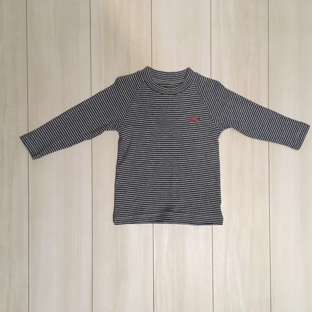 NIKE(ナイキ)のナイキ　90　トップス　3枚　まとめ売り キッズ/ベビー/マタニティのキッズ服男の子用(90cm~)(Tシャツ/カットソー)の商品写真