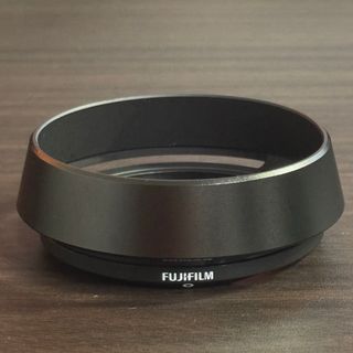 フジフイルム(富士フイルム)の【FUJIFILM】レンズフード LH-XF-35-2(その他)