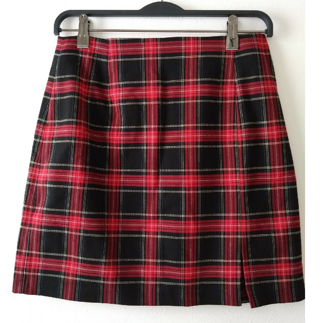 ZARA(ザラ)の【新品】【未着用】【タグ付き】ZARA チェック柄スカート レディースのスカート(ミニスカート)の商品写真