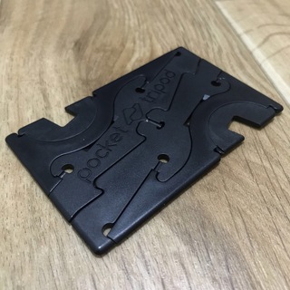 スマートライフ研究所 折り畳み式スマホスタンド PocketTripod 黒(その他)
