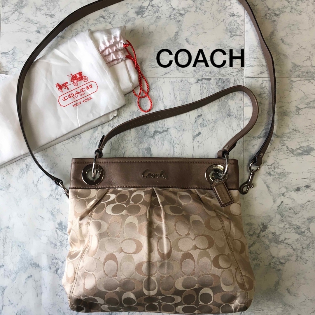 COACH(コーチ)のCOACH  ショルダーバッグ　ハンドバッグ　2way  シグネチャー レディースのバッグ(ショルダーバッグ)の商品写真