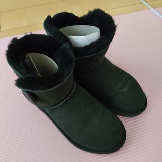 アグ(UGG)のUGG アグ ムートンブーツ　黒　サイズ５　22cm(ブーツ)