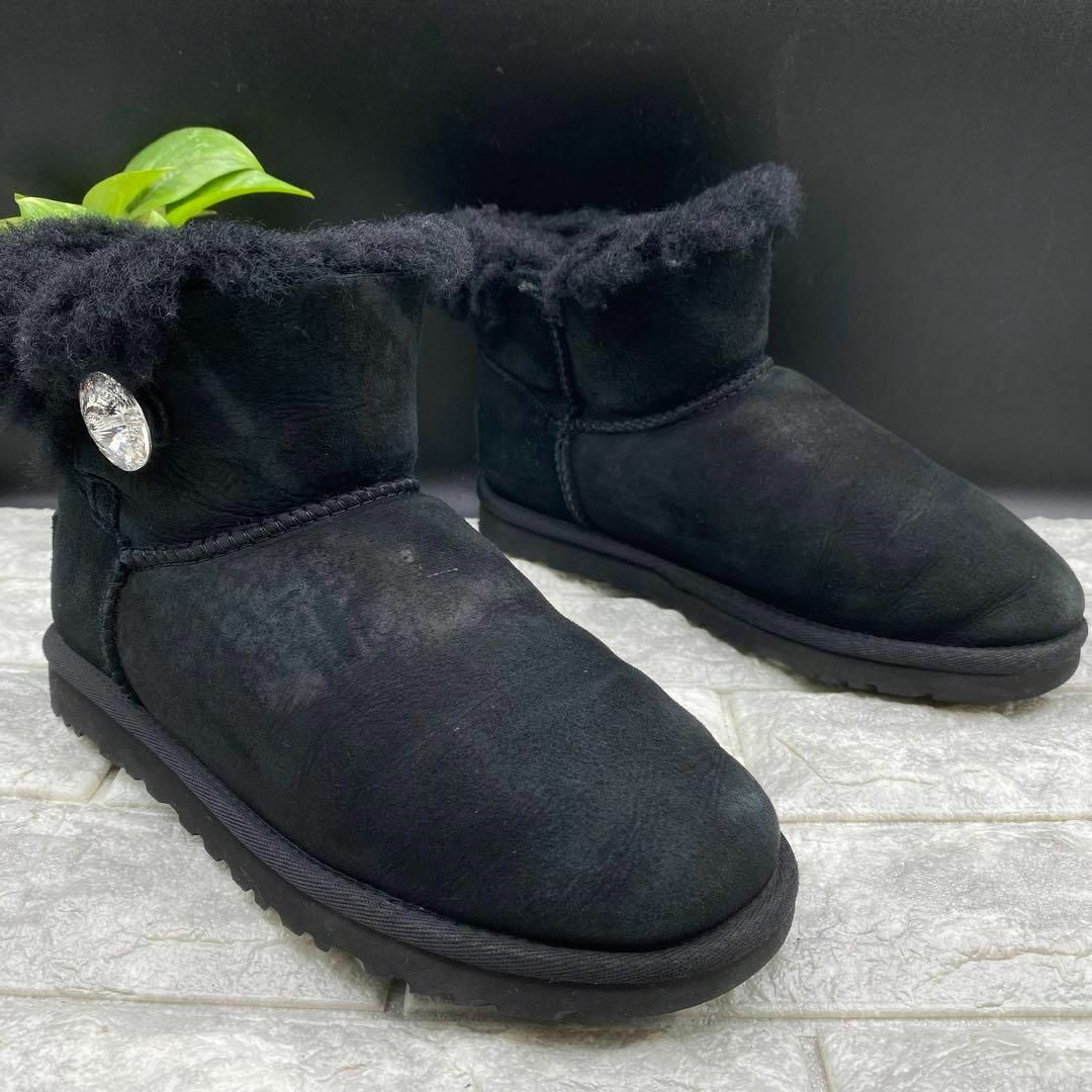 UGG ブーツミニベイリーボタン〈US7・24.0cm〉