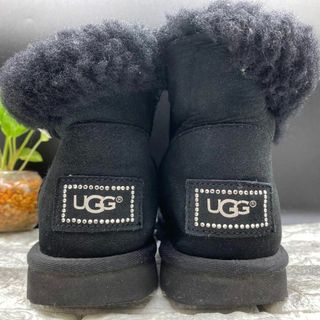 UGG - ☆良品 UGG アグ ミニベイリーボタン スワロフスキー ライン