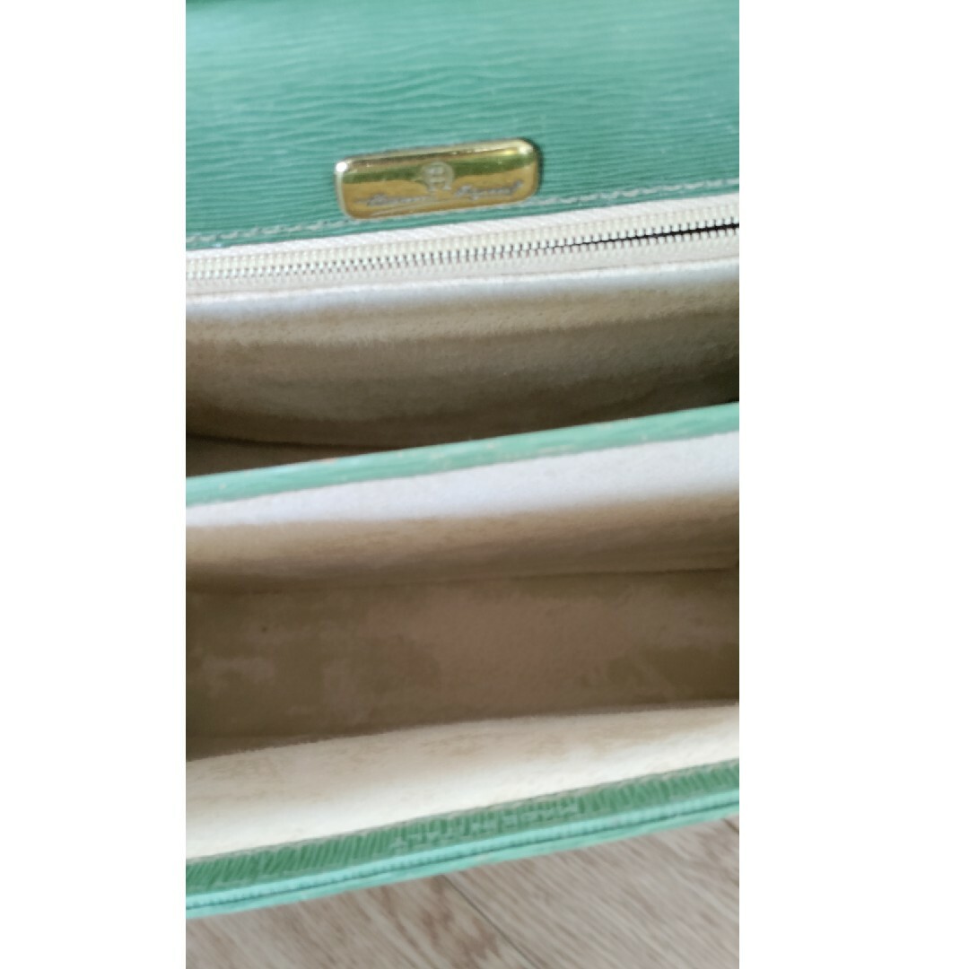 ハンドバッグ　緑 レディースのバッグ(ハンドバッグ)の商品写真