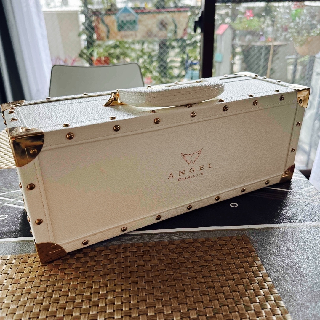 エンジェルシャンパン空箱のみの通販 by SAKI|ラクマ エンジェルシャンパン空箱のみの通販 by SAKI|ラクマ
