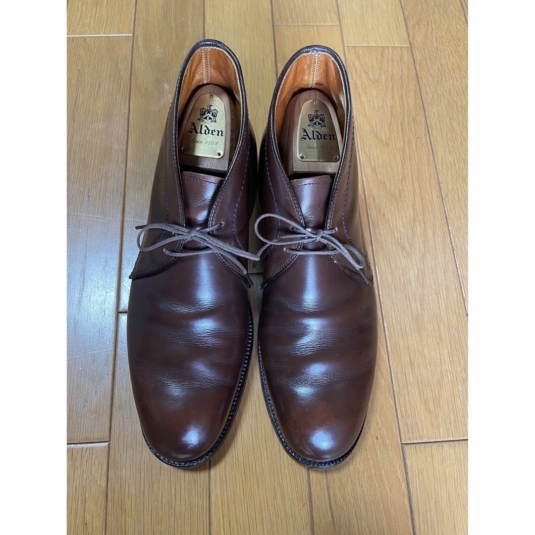 Alden(オールデン)の希少 Alden オールデン チャッカーブーツ ダークブラウン・カーフ メンズの靴/シューズ(ドレス/ビジネス)の商品写真