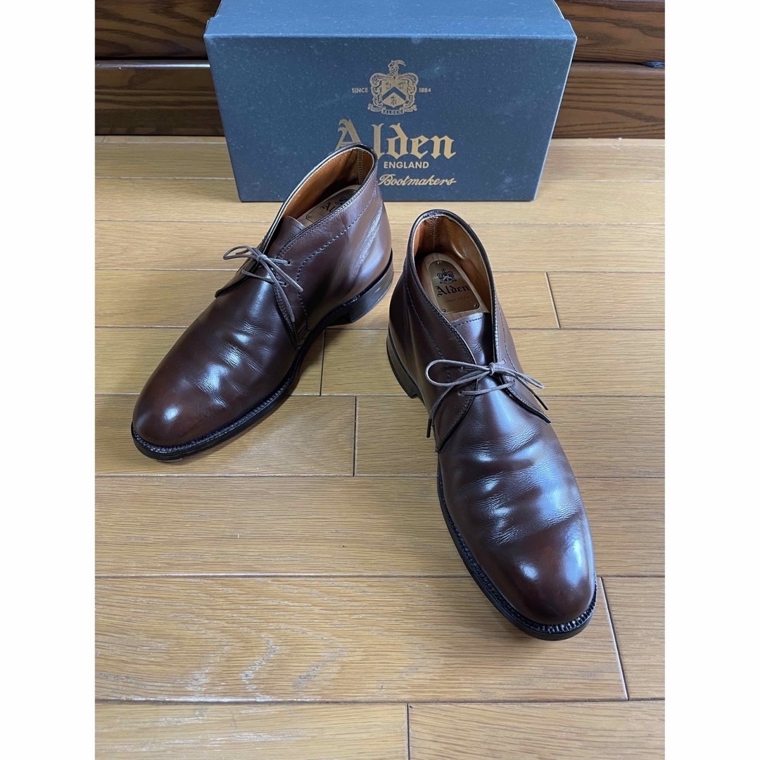 Alden(オールデン)の希少 Alden オールデン チャッカーブーツ ダークブラウン・カーフ メンズの靴/シューズ(ドレス/ビジネス)の商品写真