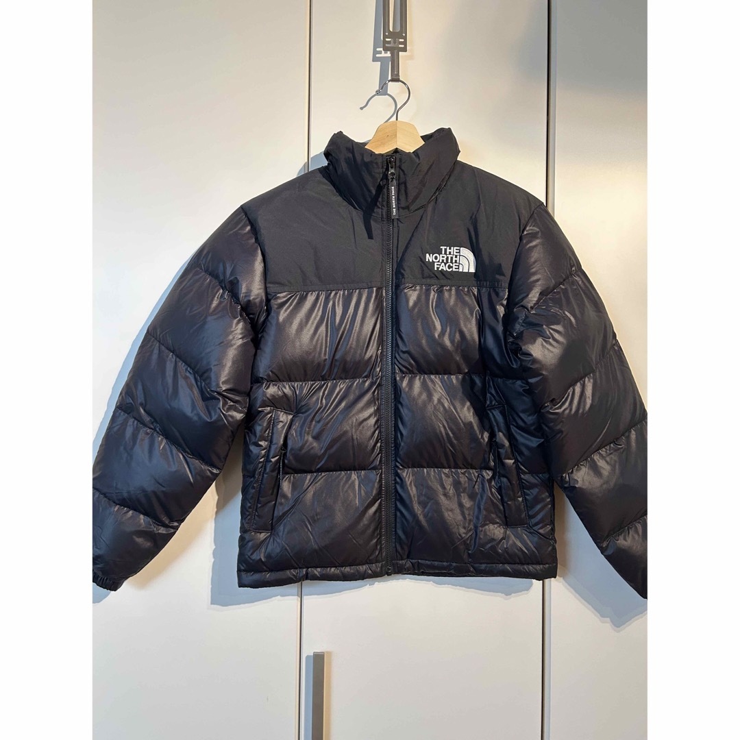 THE NORTH FACE(ザノースフェイス)の新品★正規品　THE NORTH FACE NUPTSE ヌプシ ダウン　黒　S メンズのジャケット/アウター(ダウンジャケット)の商品写真