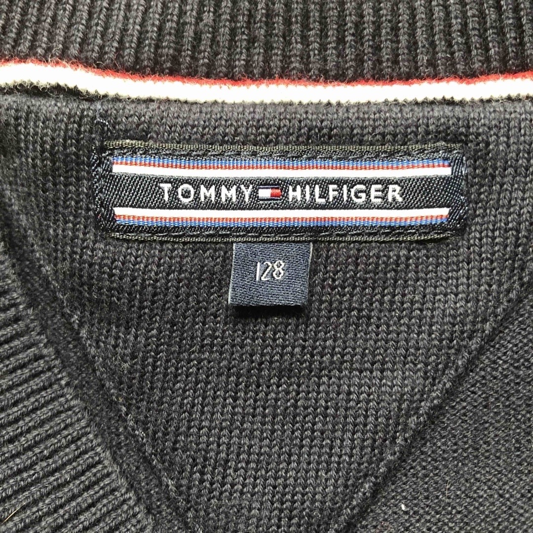 TOMMY HILFIGER(トミーヒルフィガー)のトミーヒルフィガー　ニットベスト　128cm キッズ/ベビー/マタニティのキッズ服男の子用(90cm~)(ニット)の商品写真