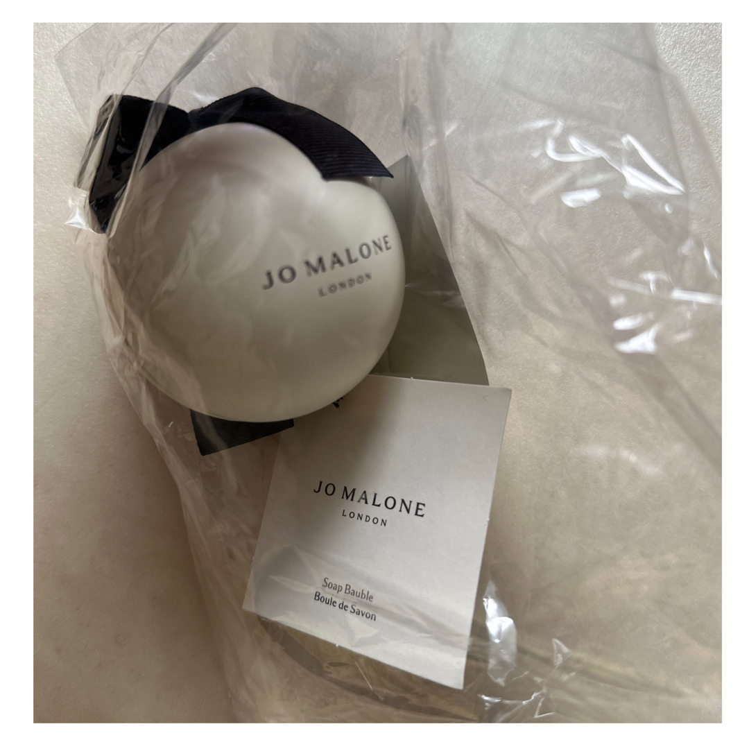 Jo Malone(ジョーマローン)のジョーマローン イングリッシュペアー＆フリージア ソープ クリスマスオーナメント コスメ/美容のボディケア(ボディソープ/石鹸)の商品写真