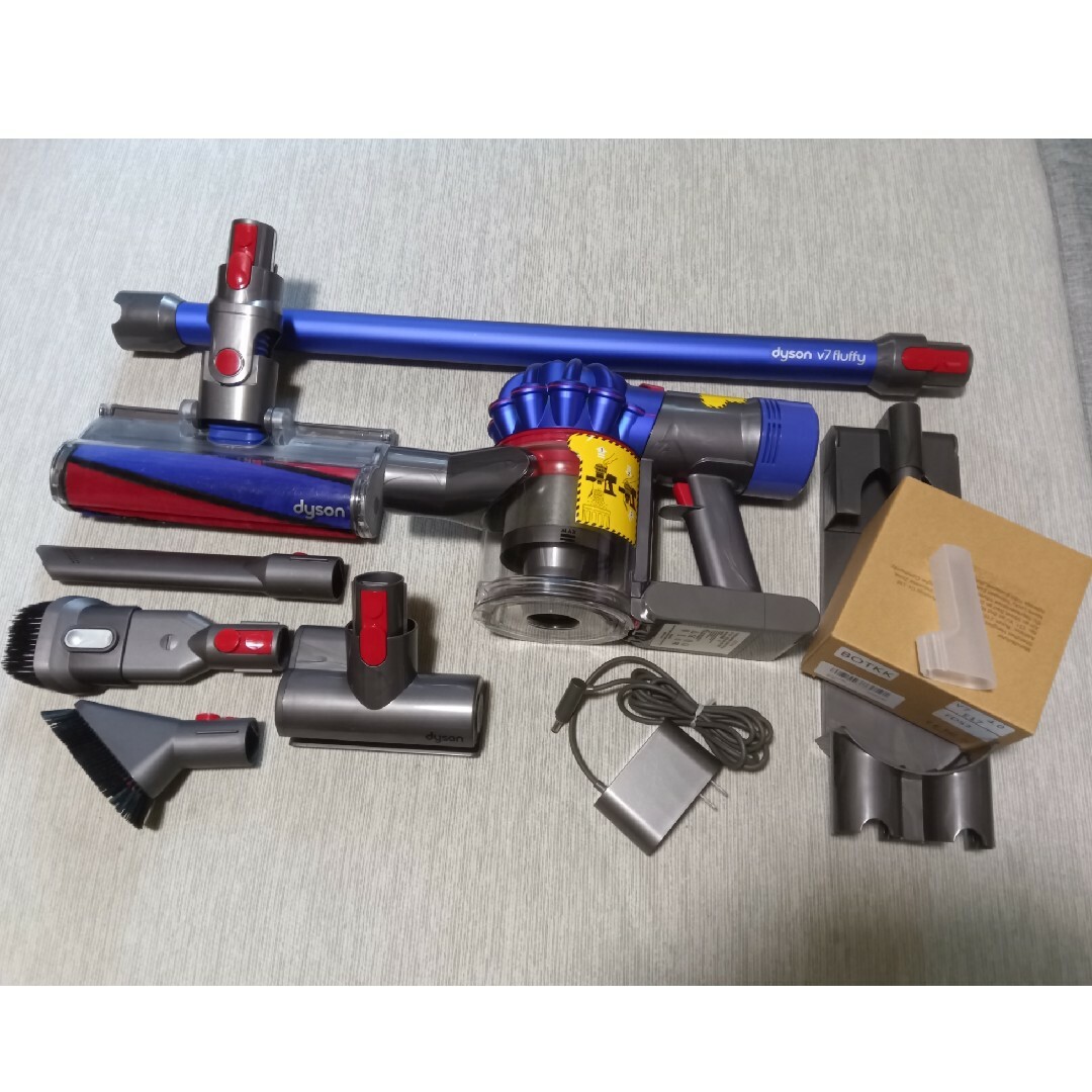 ◇ダイソン V7 fluffy ◇ メンテナンス済/新品バッテリー付属! - 掃除機
