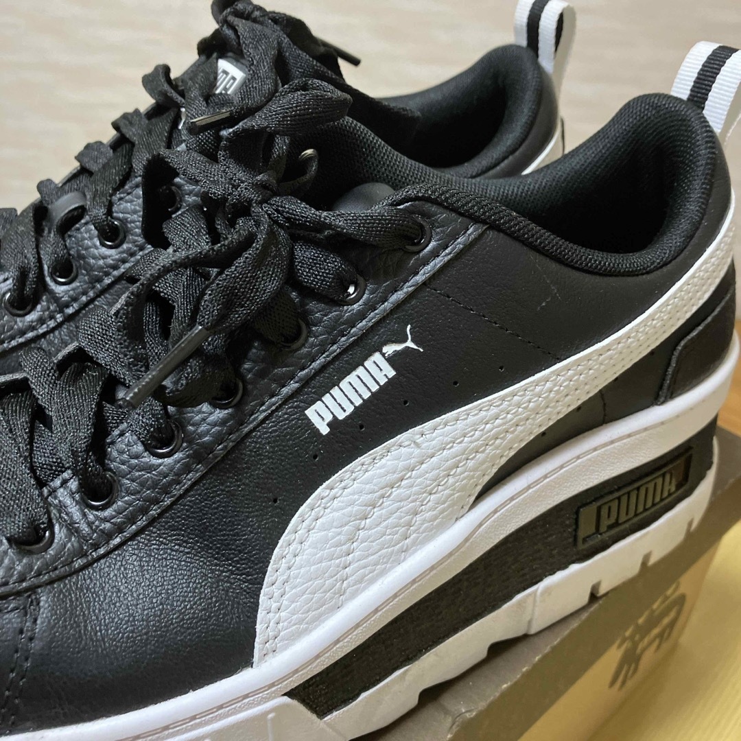 【新品未使用】PUMA 厚底スニーカー　25センチ