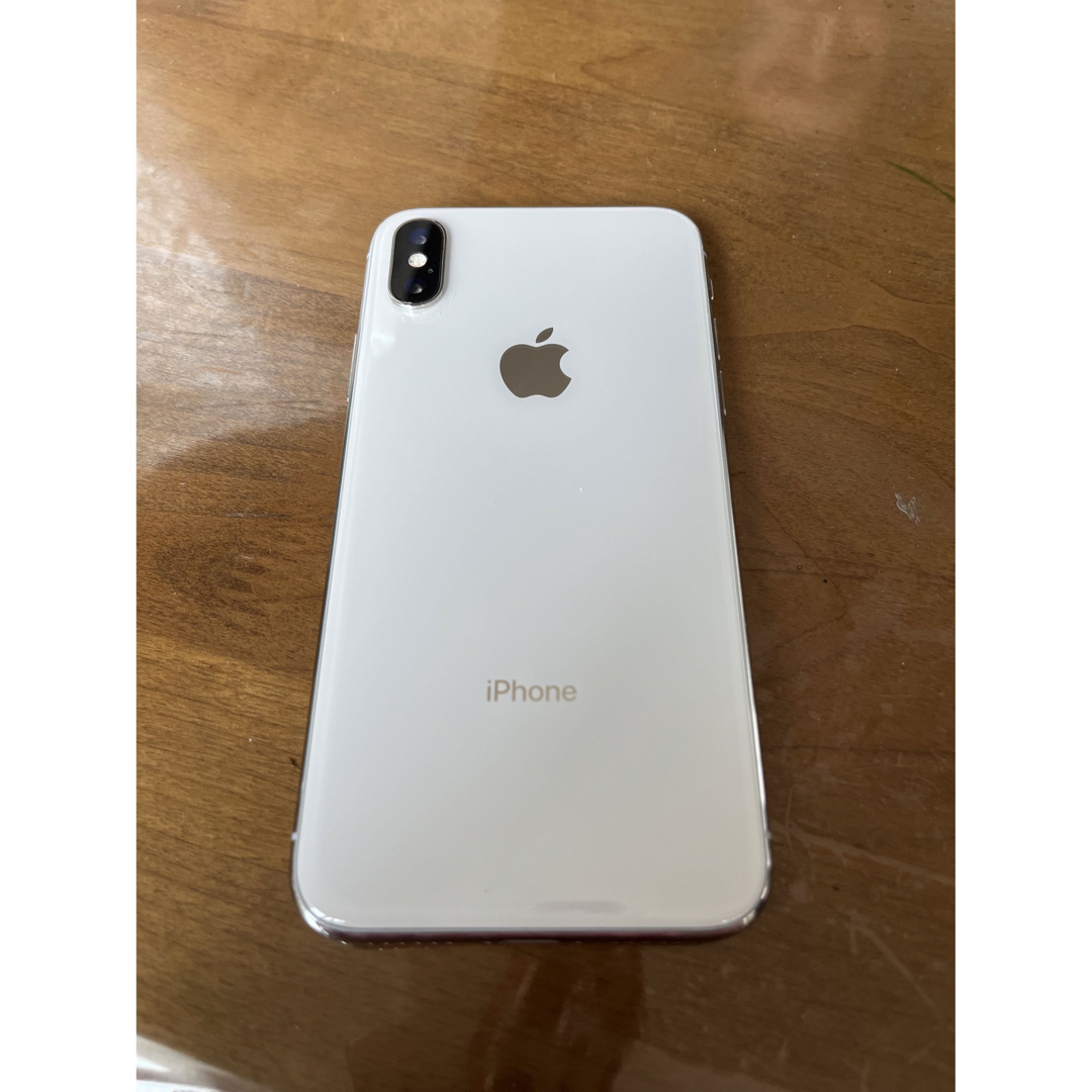 iPhone(アイフォーン)のiPhone X  本体 White 264GB　 スマホ/家電/カメラのスマートフォン/携帯電話(スマートフォン本体)の商品写真