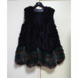 美品FENDI あ！可愛い♡極上毛皮のふわふわボーダー クロップドジャケット