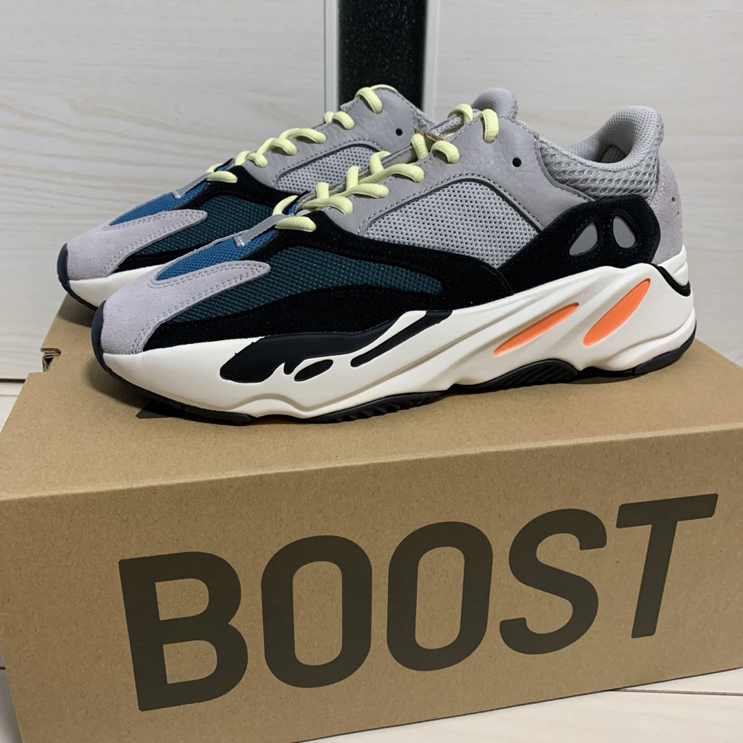 YEEZY（adidas）(イージー)のYEEZY Boost 700 "Wave Runner" メンズの靴/シューズ(スニーカー)の商品写真