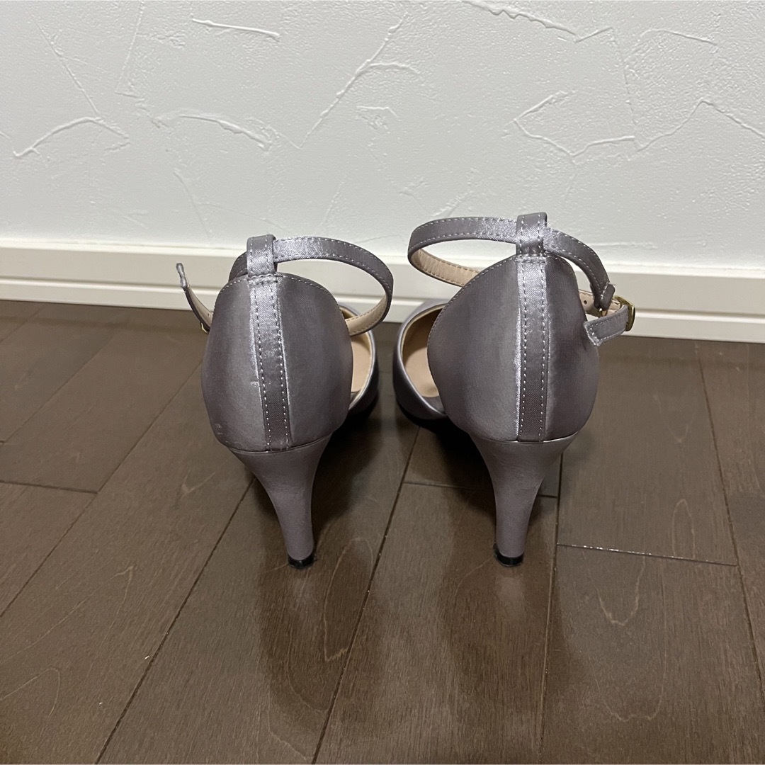 fura様専用！パンプス　サテン　結婚式　パールネックレスセット レディースの靴/シューズ(ハイヒール/パンプス)の商品写真