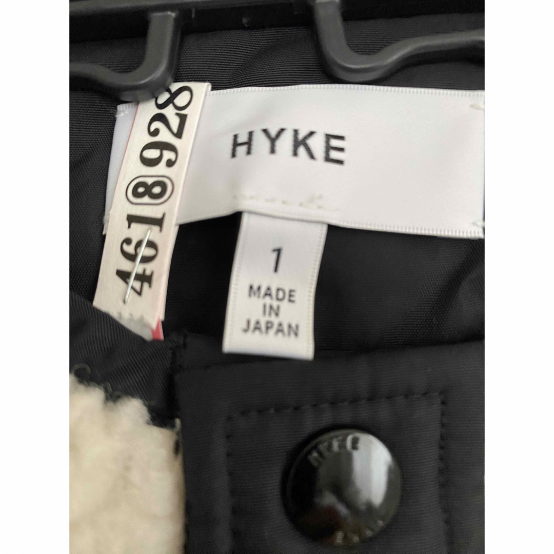 HYKE(ハイク)の【mkom様専用】【美品】HYKEハイク　ボアショートブルゾン　サイズ1 白 レディースのジャケット/アウター(ブルゾン)の商品写真