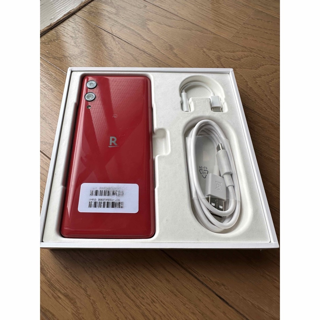 Rakuten(ラクテン)のRakuten Hand 5G Red P780 楽天モバイル スマホ/家電/カメラのスマートフォン/携帯電話(スマートフォン本体)の商品写真