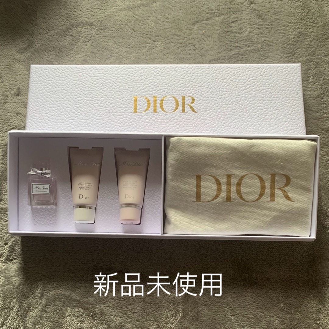 Christian Dior(クリスチャンディオール)のDior ディオール バースデーギフト 非売品 ノベルティ　2023 誕生日 コスメ/美容のキット/セット(コフレ/メイクアップセット)の商品写真