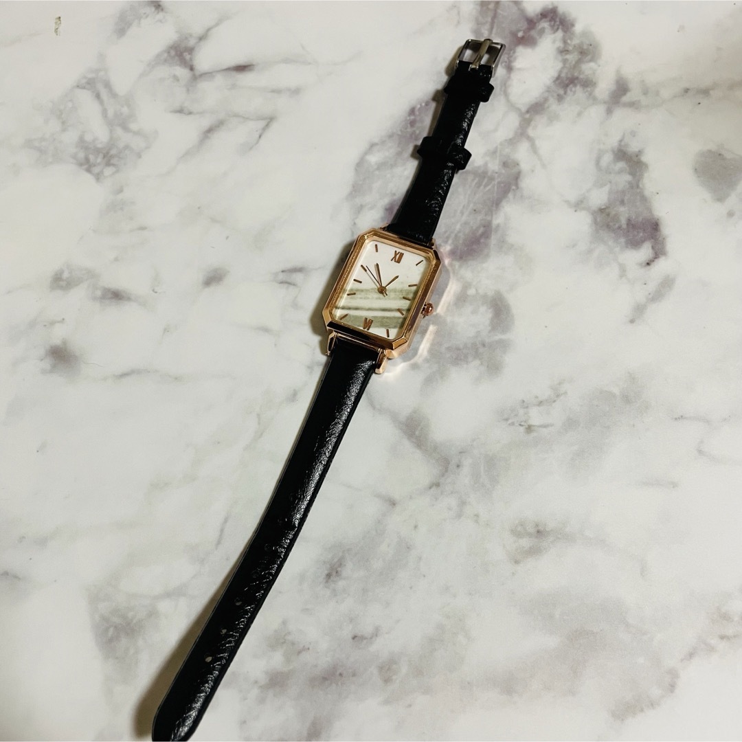 ブラック　腕時計　クォーツ　ウォッチ　アナログ　レディース　シンプル　スクエア レディースのファッション小物(腕時計)の商品写真
