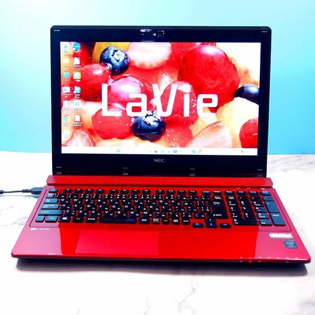 5世代Core i7✨メモリ16GB✨SSD✨ブルーレイ✨薄型ノートパソコン-