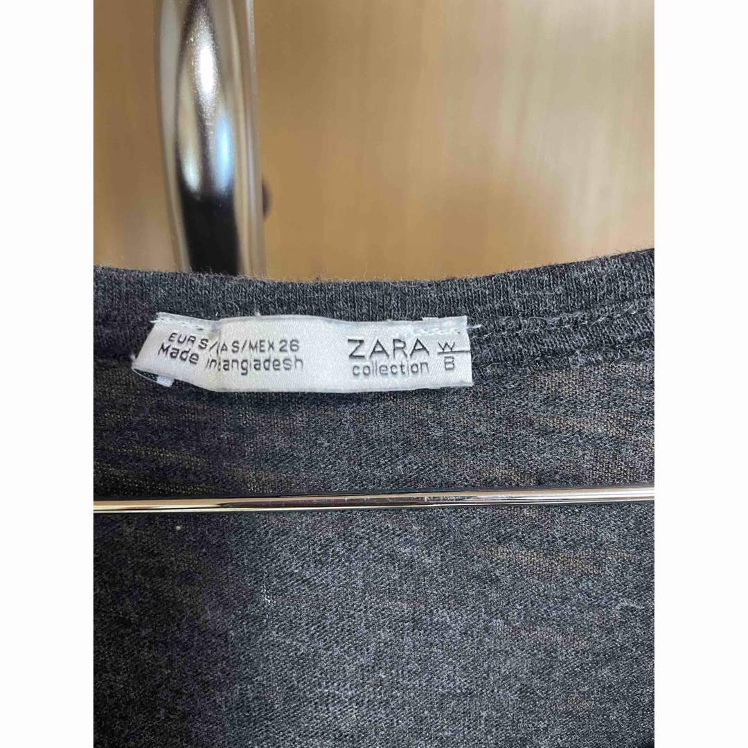 ZARA(ザラ)のZARAザラ Vネック切替カットソー グレー×黒 Sサイズ レディースのトップス(カットソー(半袖/袖なし))の商品写真