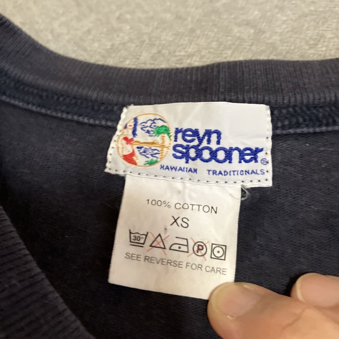 Reyn Spooner(レインスプーナー)のレインスプーナー　レディース　Tシャツ　XS  赤紺　カメ柄 メンズのトップス(Tシャツ/カットソー(半袖/袖なし))の商品写真