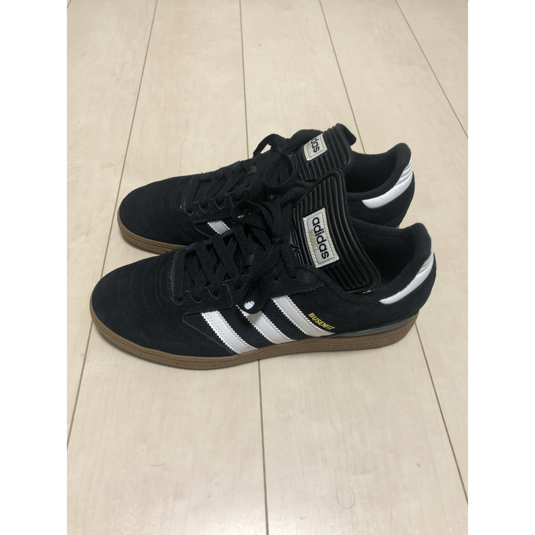 adidas(アディダス)のアディダス オリジナルス ブセニッツ22SS ブラック 28センチ メンズの靴/シューズ(スニーカー)の商品写真