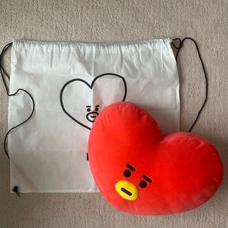 ビーティーイシビル(BT21)のBT21 TATA フェイス クッション 36×30cm(キャラクターグッズ)