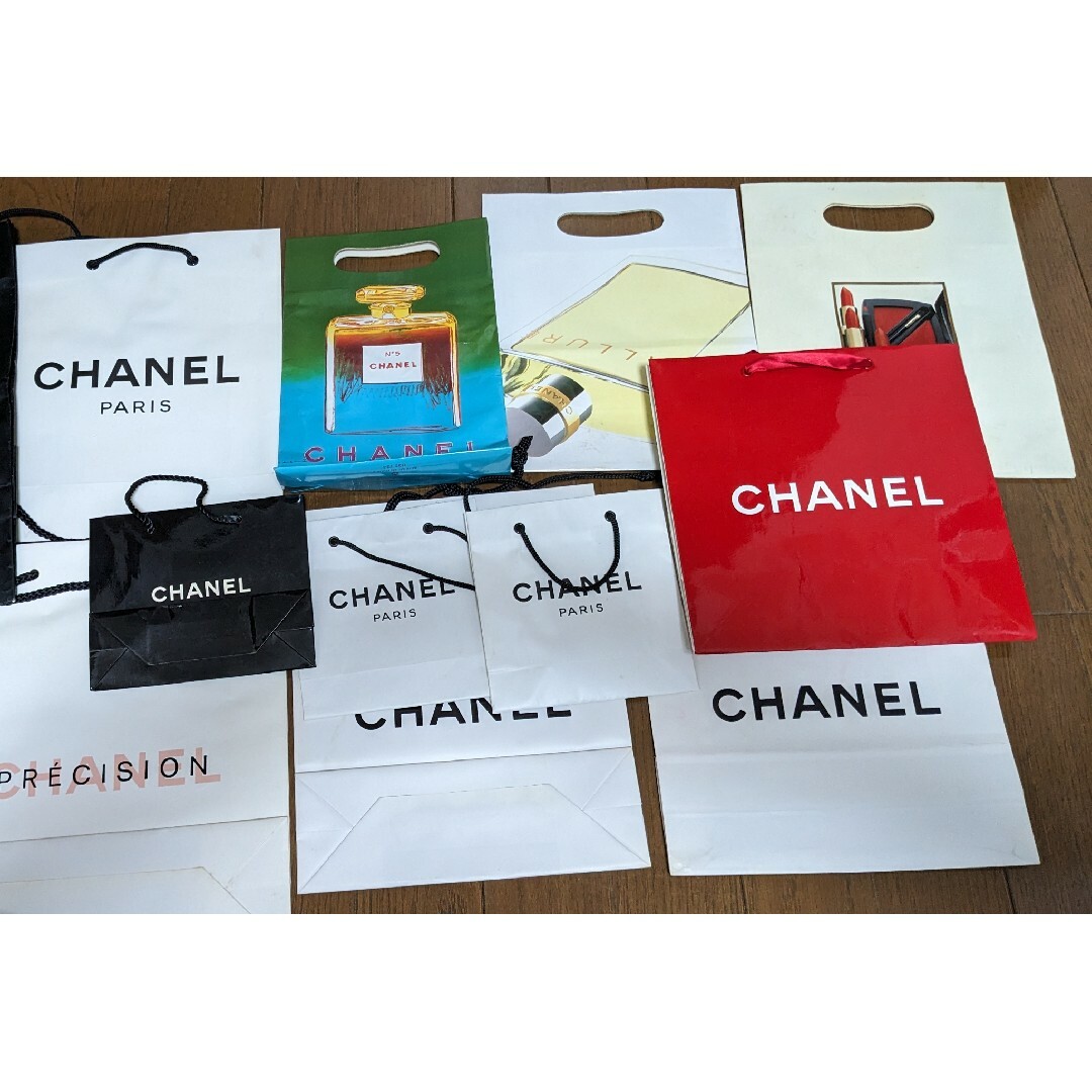 CHANEL(シャネル)のアンティーク✨懐かしい✨シャネルショップ袋✨最高にオマケ付 レディースのファッション小物(その他)の商品写真