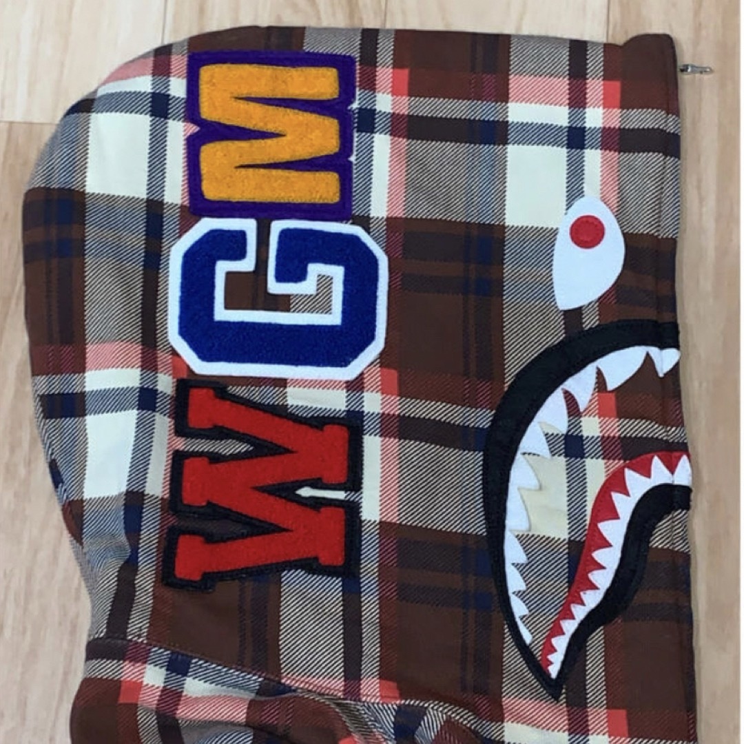 A BATHING APE NFS限定 シャークパーカー